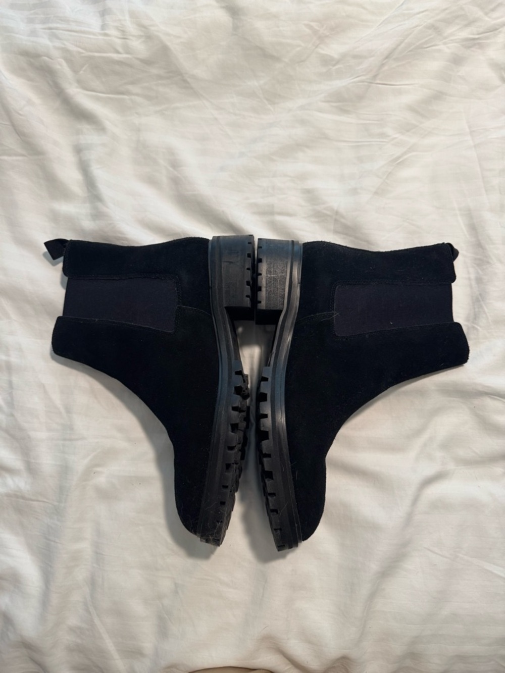 Quince Chelsea Boots 👢 Women’s 10 🖤Black Suede - Picture 2 of 6